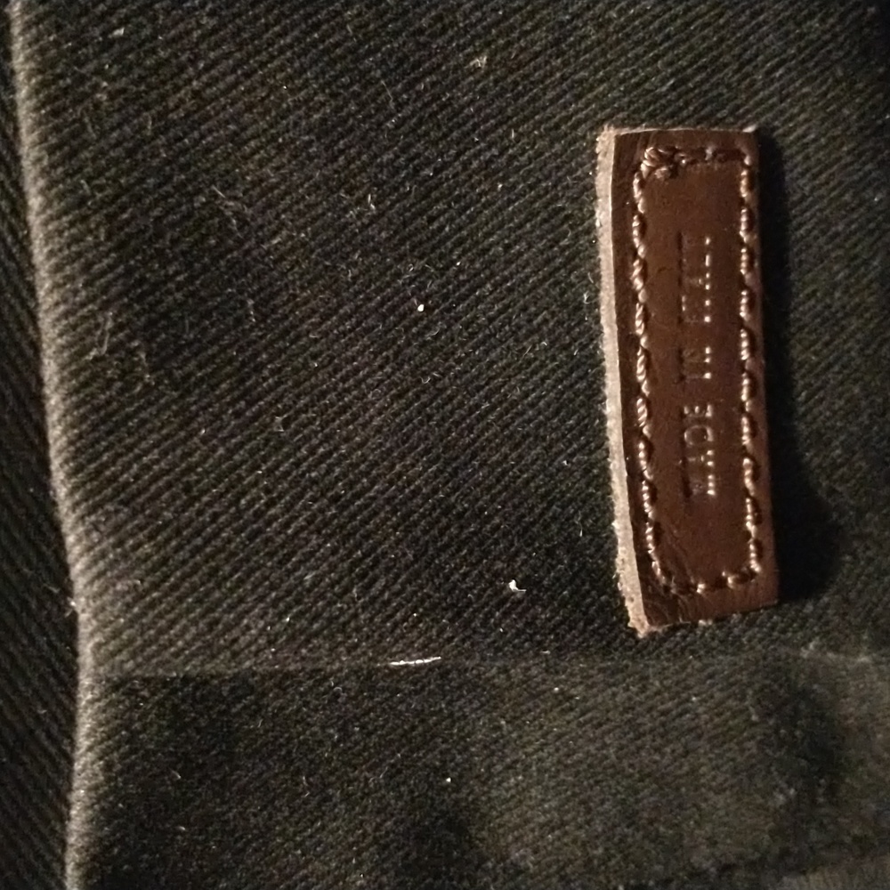 AUTHENTIC -BURBERRY HANDBAG ( FREE BONUS BAG) - Picture 13 of 16